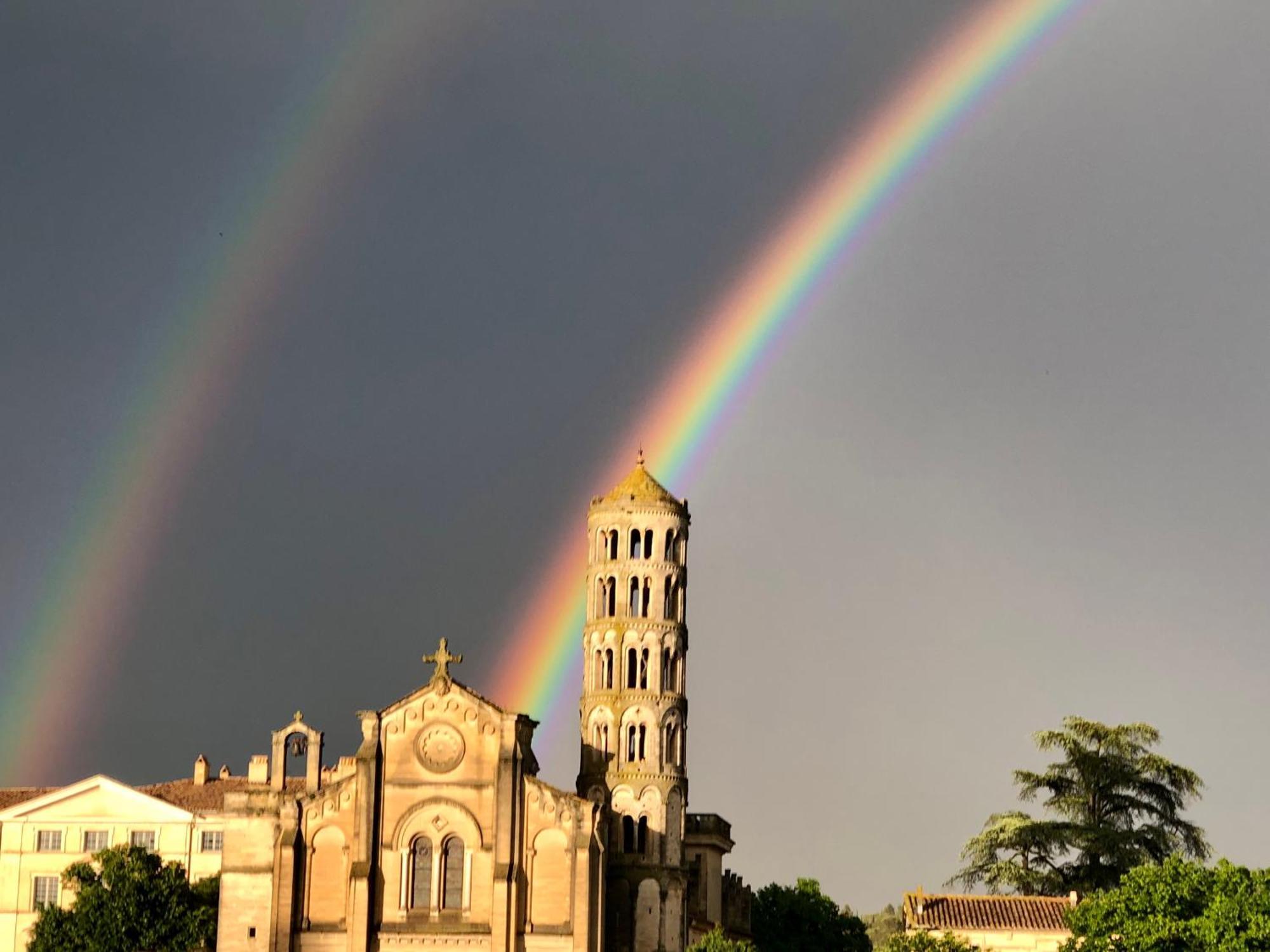 Chambre D'Hote Vue Exepitonnelle Uzès Zewnętrze zdjęcie